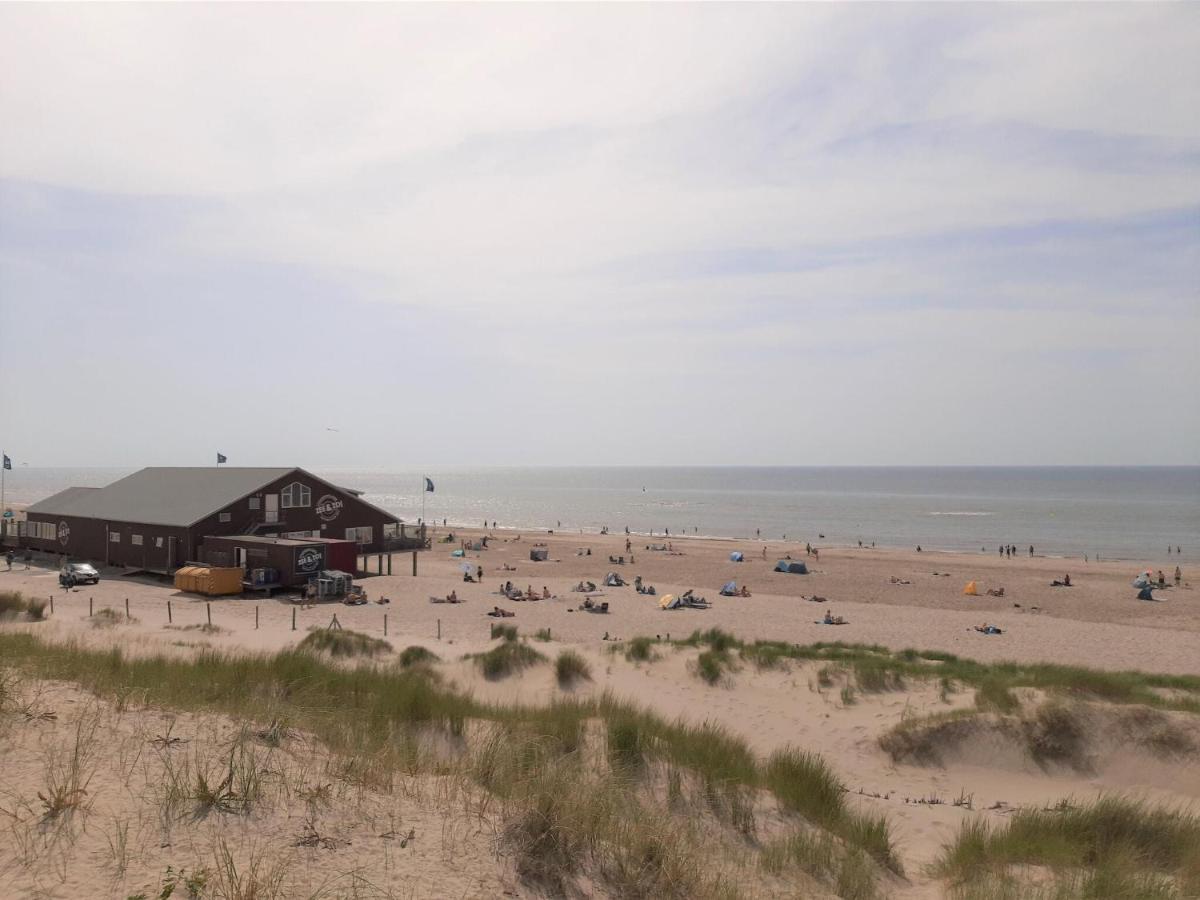 Stylish Holiday Home By The Sea Tuitjenhorn Екстер'єр фото